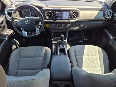 Used 2020 Toyota Tacoma SR5 RWD image 17
