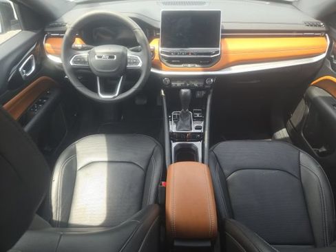 Used 2025 Jeep Compass Limited w/ Elite Group AWD/4WD image 25