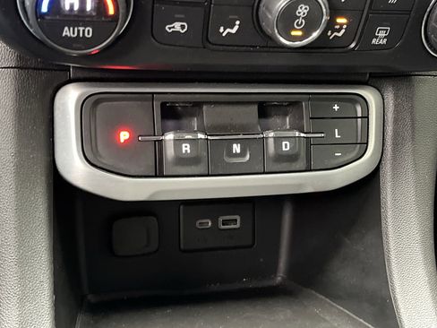 Certified 2021 GMC Acadia SLE w/ Driver Convenience Package image 26