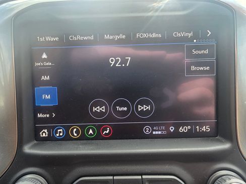 Used 2022 Chevrolet Silverado 2500 LTZ w/ LTZ Convenience Package AWD/4WD image 25