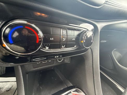 Certified 2023 Buick Encore GX Preferred w/ Cold Weather Comfort Package image 38