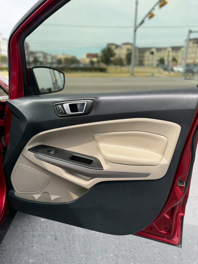 Used 2018 Ford EcoSport Titanium AWD/4WD image 12