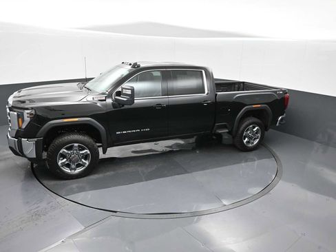New 2025 GMC Sierra 2500 SLE w/ SLE Value Package; image 13