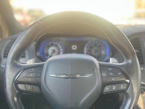 Used 2018 Chrysler 300 S w/ 300S Premium Group image 12