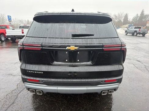 New 2026 Chevrolet Traverse LT w/ Driver Confidence Package FWD image 4