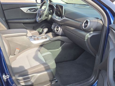 Used 2023 Chevrolet Blazer LT w/ Driver Confidence Package image 4