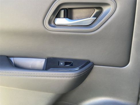 New 2026 Nissan Rogue SV image 29