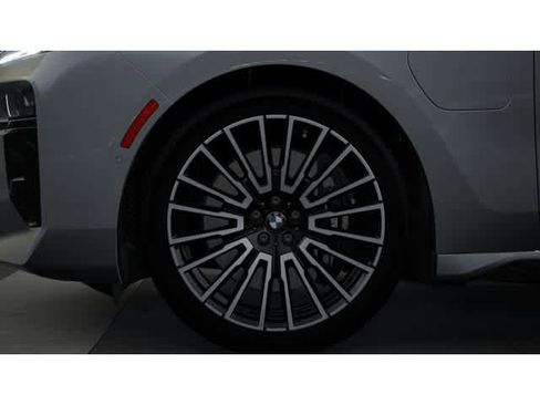 New 2026 BMW 750e xDrive 750e xDrive w/ Executive Package image 6