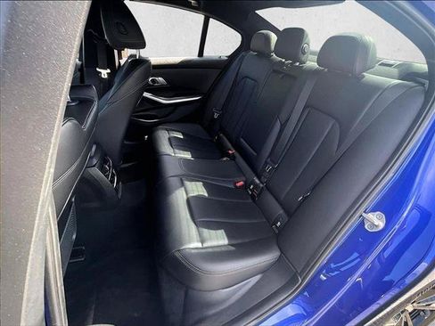 Used 2022 BMW 330i Sedan w/ M Sport Package RWD image 27