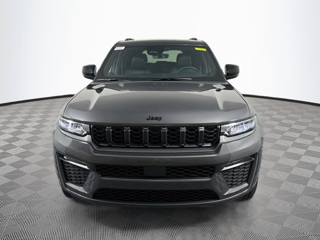 New 2026 Jeep Grand Cherokee Limited w/ Limited Altitude Package AWD/4WD image 1