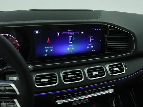 New 2026 Mercedes-Benz GLS 450 4MATIC image 5