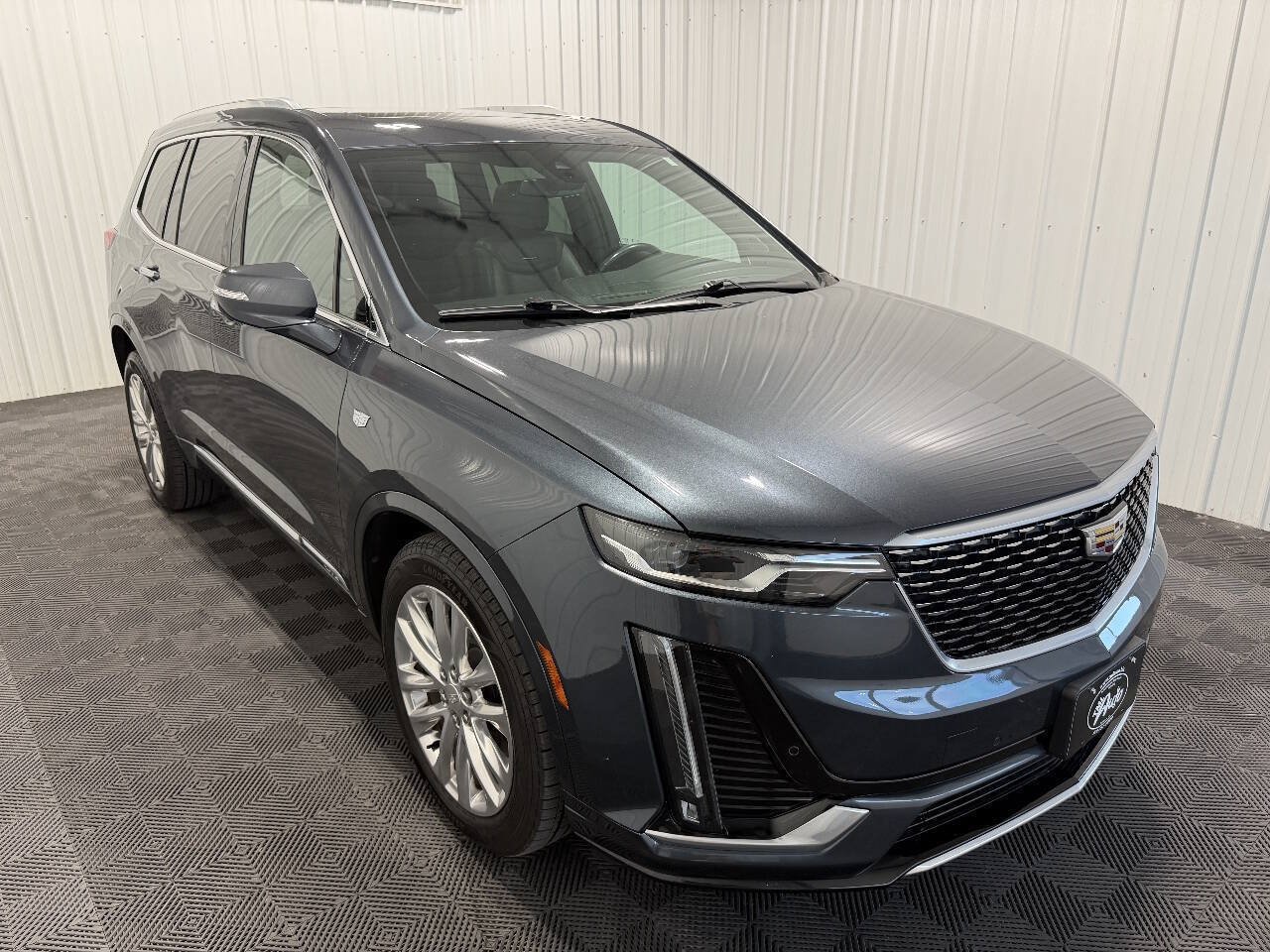 Used 2020 Cadillac XT6 Premium Luxury AWD/4WD image 3