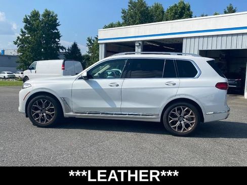 Used 2021 BMW X7 xDrive40i w/ Parking Assistance Package AWD/4WD image 3