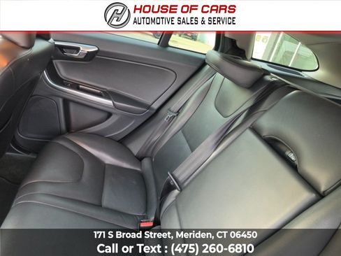 Used 2017 Volvo V60 T5 Cross Country w/ Climate Package AWD/4WD image 39