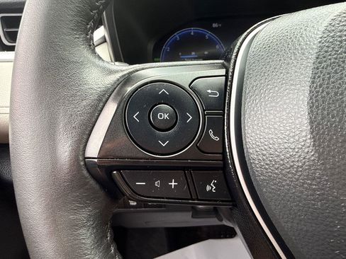 Used 2023 Toyota RAV4 Limited FWD image 16