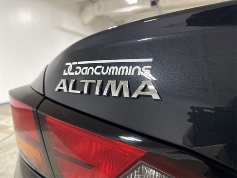 Used 2022 Nissan Altima 2.5 SV image 26