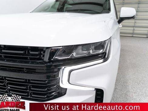 Used 2024 Chevrolet Suburban RST w/ Luxury Package image 8