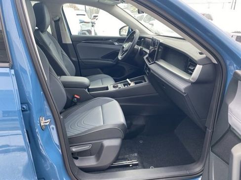 New 2026 Volkswagen Tiguan SE image 45