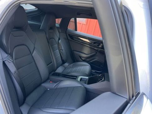 Used 2025 Porsche Panamera w/ Premium Package RWD image 36