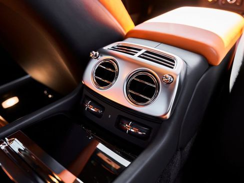 Used 2020 Rolls-Royce Wraith RWD image 40