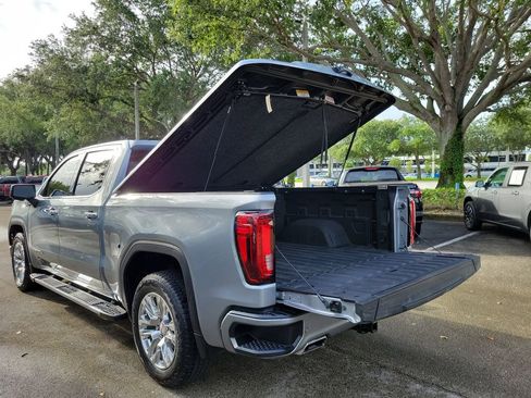 Used 2025 GMC Sierra 1500 Denali w/ Technology Package AWD/4WD image 11