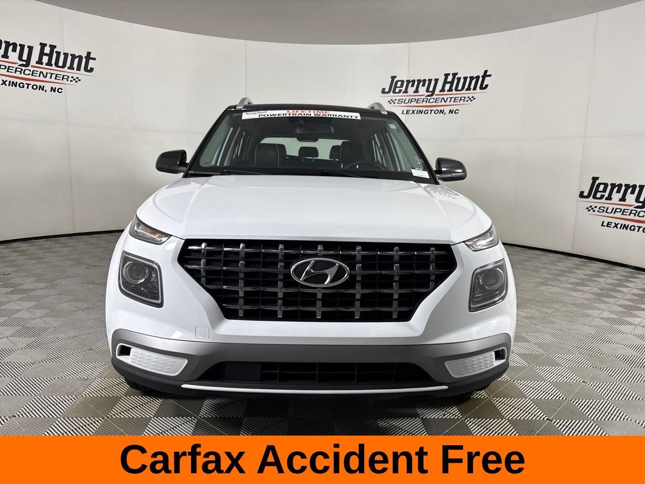 Used 2022 Hyundai Venue Limited FWD image 3