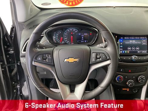 Used 2020 Chevrolet Trax LT w/ LT Convenience Package FWD image 7