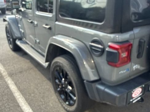 Used 2021 Jeep Wrangler Unlimited Sahara w/ Cold Weather Group AWD/4WD image 8