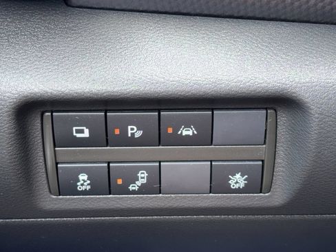 Used 2020 Nissan Kicks S FWD image 13