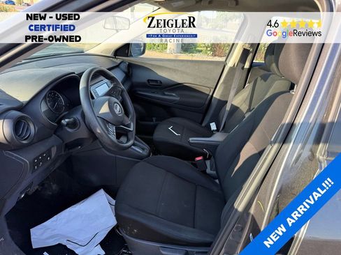 Used 2024 Nissan Kicks S FWD image 7