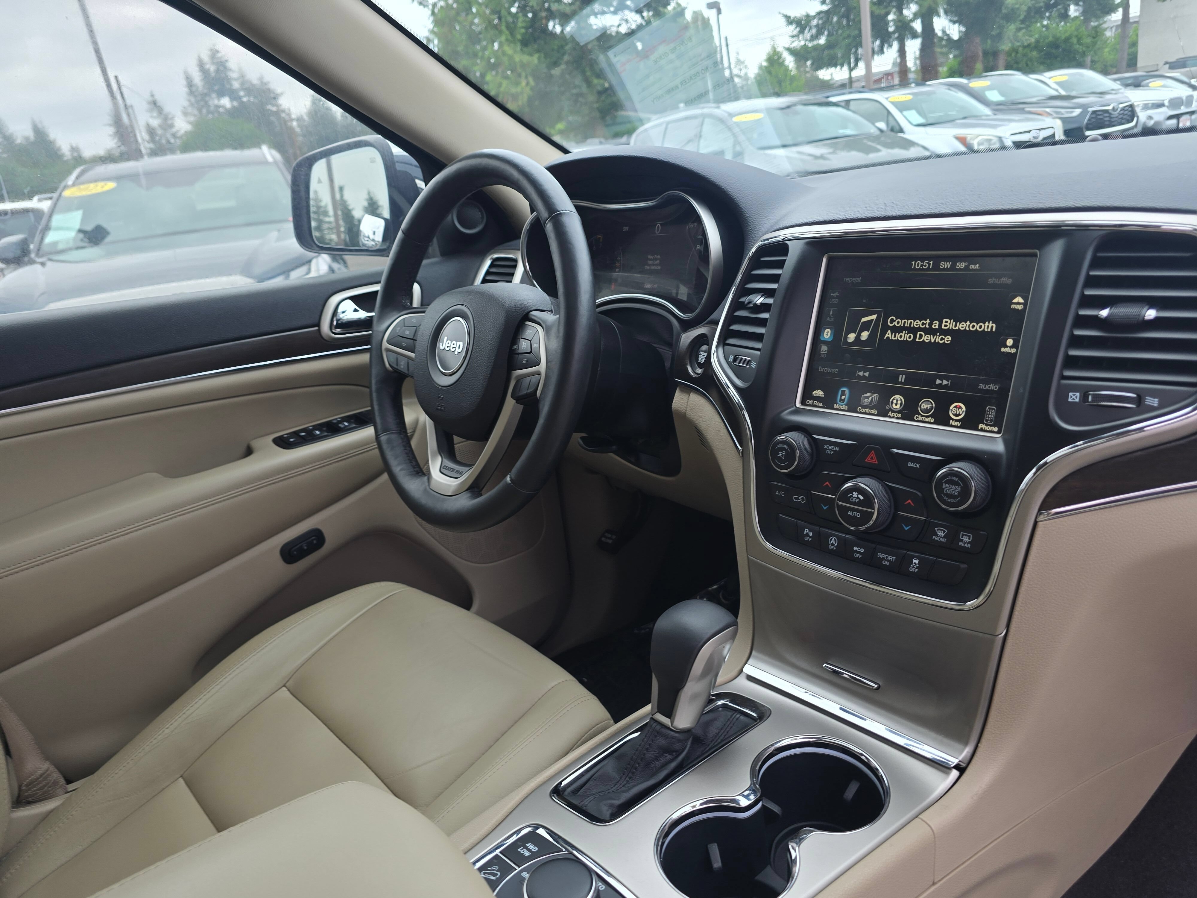 Used 2017 Jeep Grand Cherokee Limited AWD/4WD image 10