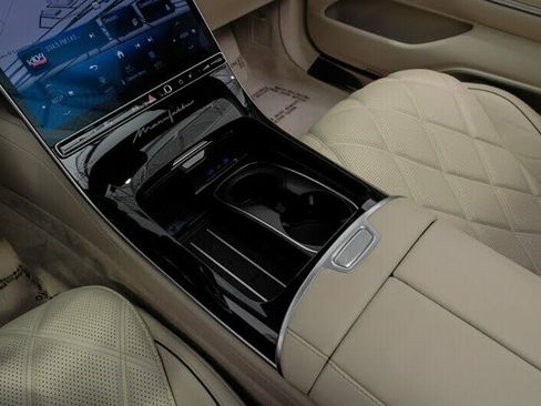 Used 2023 Mercedes-Benz Maybach S 680 4MATIC image 25