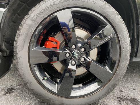 Used 2024 Land Rover Defender 130 X image 43