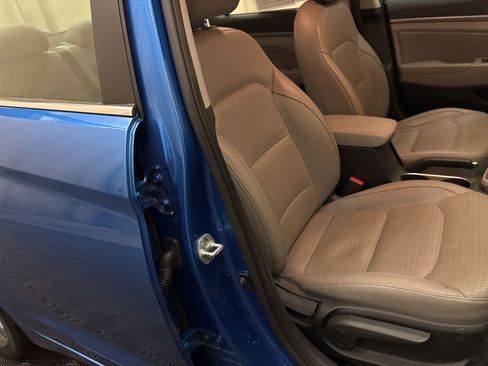 Used 2017 Hyundai Elantra Limited image 21