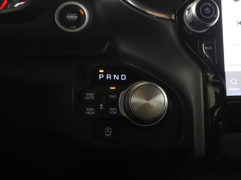 Used 2025 RAM 1500 Laramie AWD/4WD image 23