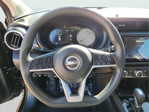 Used 2024 Nissan Kicks SV image 21