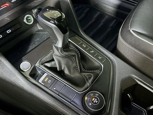 Used 2022 Volkswagen Tiguan SEL R-Line image 18