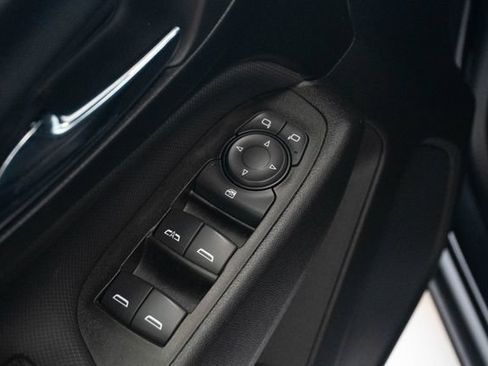 Used 2023 Chevrolet Equinox RS FWD image 15