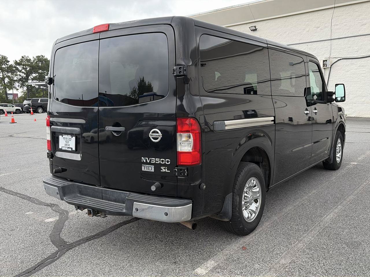 Used 2014 Nissan NV 3500 SL w/ Technology Package RWD image 5