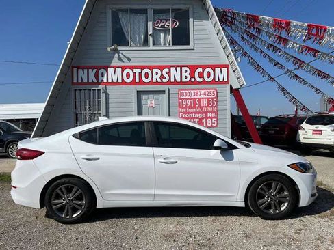 Used 2018 Hyundai Elantra SEL image 9
