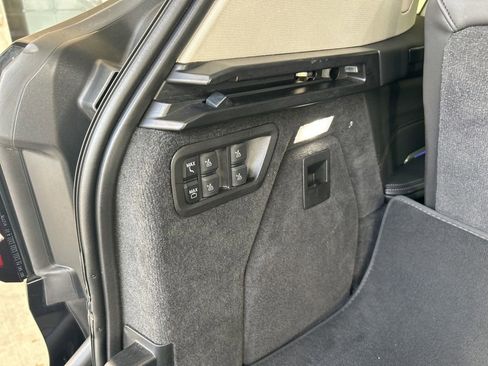 Used 2025 BMW X7 xDrive40i image 44