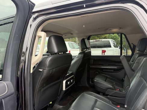 Used 2022 Ford Expedition XLT RWD image 12