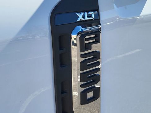 Used 2025 Ford F250 XLT image 8