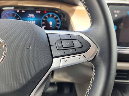Certified 2025 Volkswagen Atlas SE AWD/4WD image 32