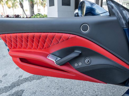 Used 2016 Ferrari California T image 40