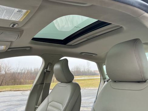 Used 2019 Ford Fusion SEL image 19