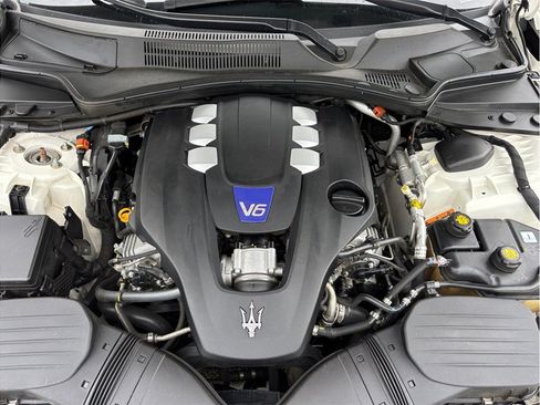 Used 2021 Maserati Ghibli S RWD image 43