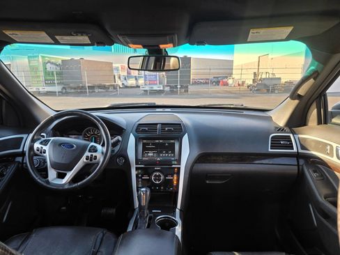 Used 2014 Ford Explorer Limited w/ Equipment Group 302A AWD/4WD image 15