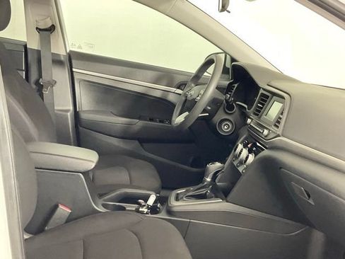 Used 2019 Hyundai Elantra SE w/ Cargo Package FWD image 19
