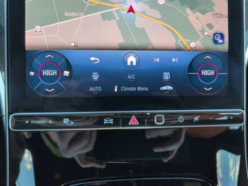 Used 2025 Mercedes-Benz C 300 4MATIC Sedan image 27